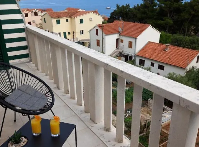 Apartments Jelavic Bol
