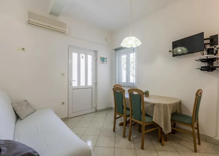 Apartments Jelavic Bol