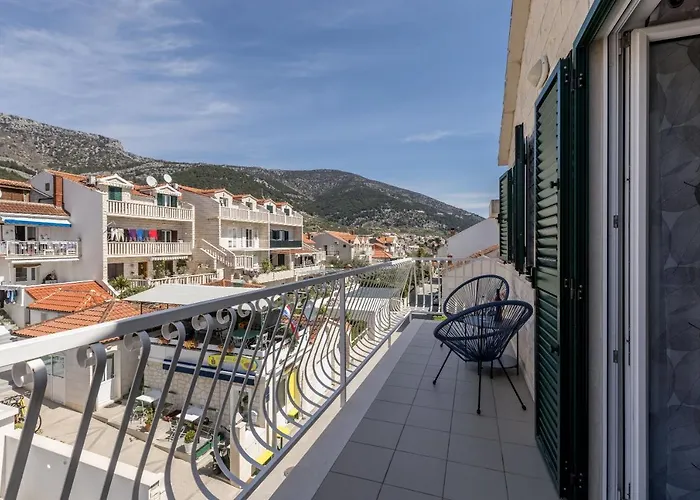 Apartments Jelavic Bol