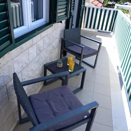 Apartments Jelavic Bol Exterior photo